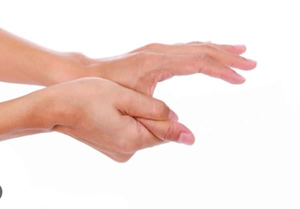 النظر إلى يديك يمكن أن يكشف عن حالتك الصحية